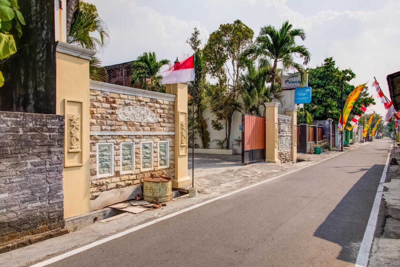 Oyo 3831 Pelangi Residence Syariah Surakarta  ภายนอก รูปภาพ