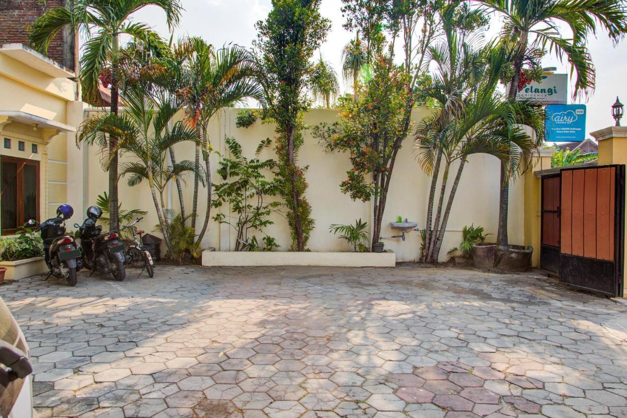 Oyo 3831 Pelangi Residence Syariah Surakarta  ภายนอก รูปภาพ