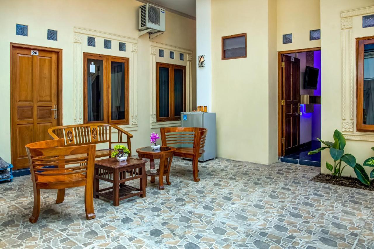 Oyo 3831 Pelangi Residence Syariah Surakarta  ภายนอก รูปภาพ